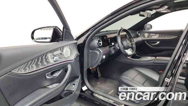 Mercedes-Benz E-Class E350 4MATIC AMG Line