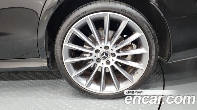 Mercedes-Benz E-Class E350 4MATIC AMG Line