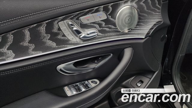 Mercedes-Benz E-Class E350 4MATIC AMG Line