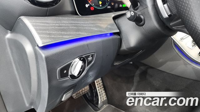 Mercedes-Benz E-Class E350 4MATIC AMG Line
