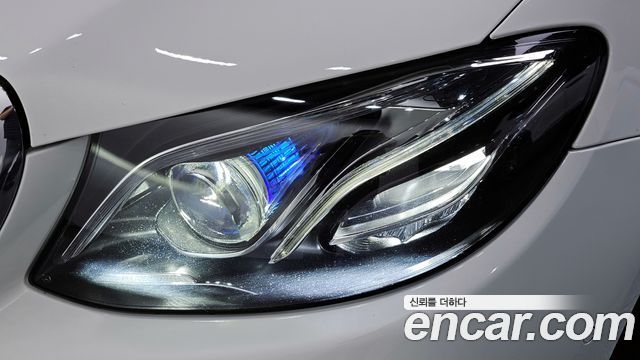 Mercedes-Benz E-Class E220d 4MATIC Exclusive