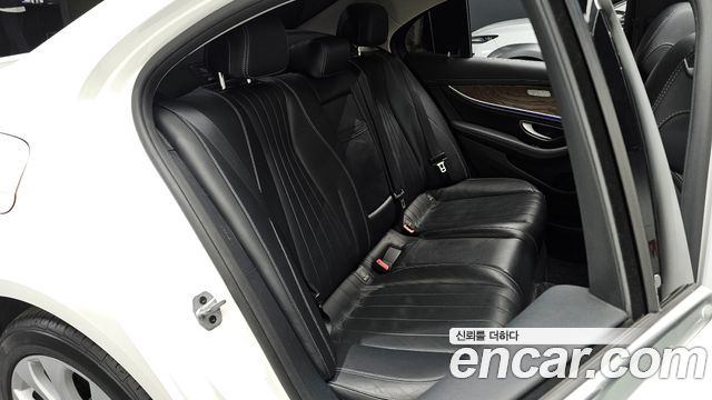 Mercedes-Benz E-Class E220d 4MATIC Exclusive