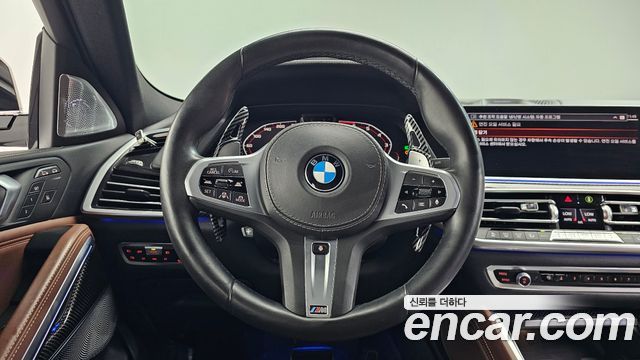 BMW X6 M50i