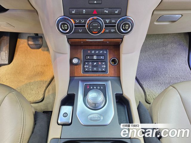 Land Rover Discovery 3.0 SDV6 SE