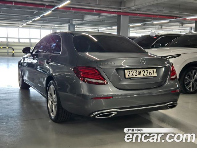 Mercedes-Benz E-Class E220d Avantgarde
