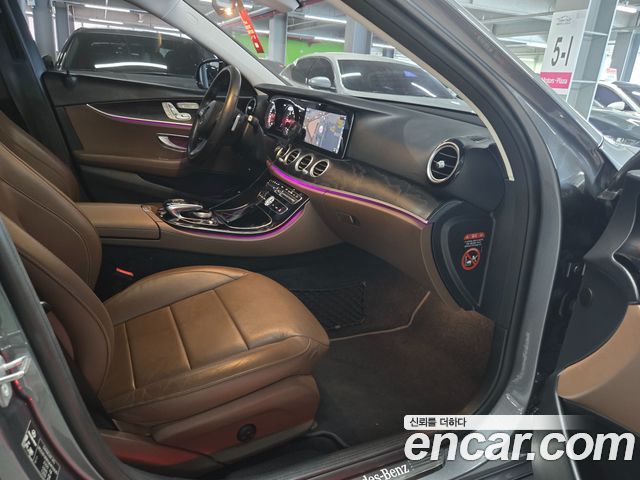 Mercedes-Benz E-Class E220d Avantgarde