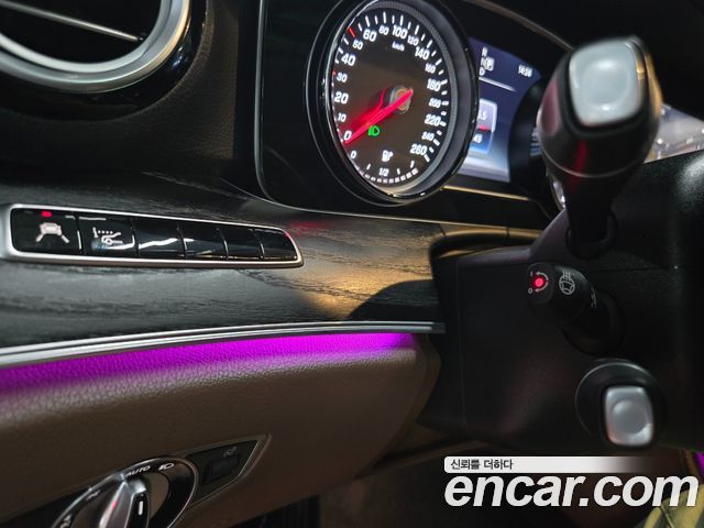 Mercedes-Benz E-Class E220d Avantgarde