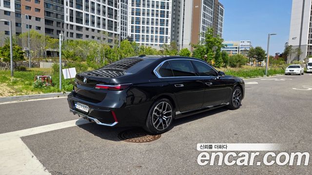 BMW 7-Series 740i sDrive M Sport