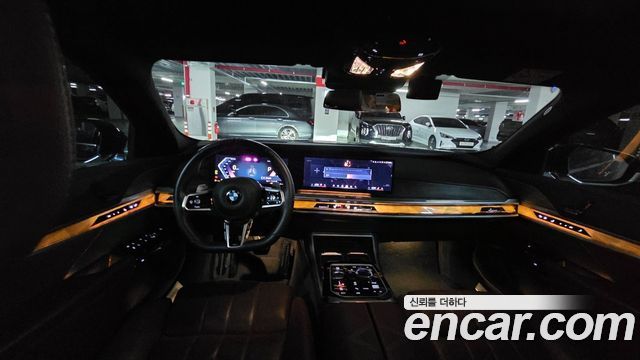 BMW 7-Series 740i sDrive M Sport