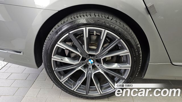 BMW 7-Series 730Ld xDrive M Sport