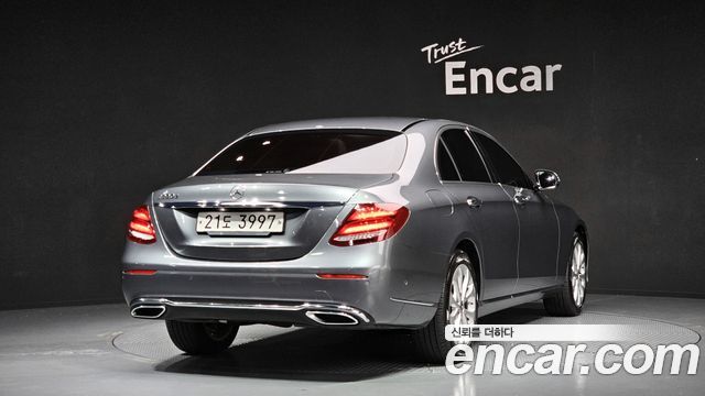 Mercedes-Benz E-Class E220d Exclusive