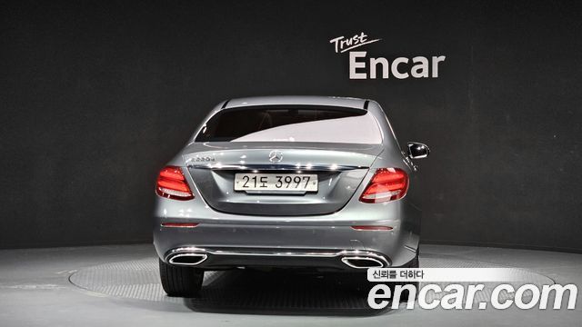 Mercedes-Benz E-Class E220d Exclusive