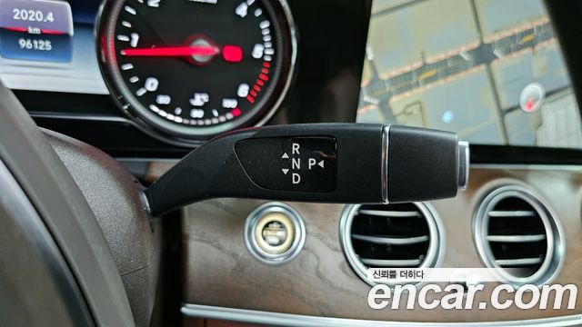 Mercedes-Benz E-Class E220d Exclusive