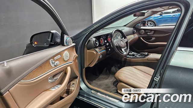 Mercedes-Benz E-Class E220d Exclusive
