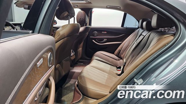 Mercedes-Benz E-Class E220d Exclusive