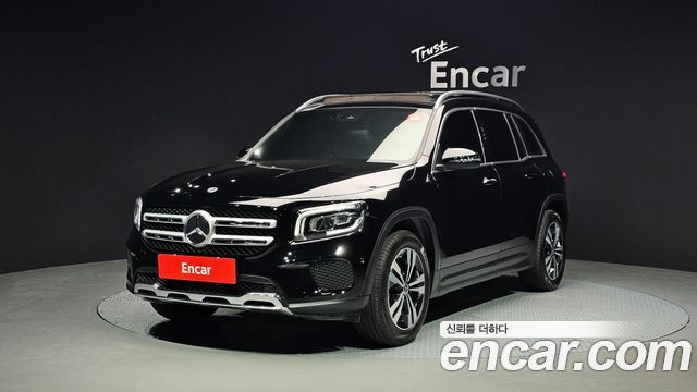 Mercedes-Benz GLB-Class GLB220