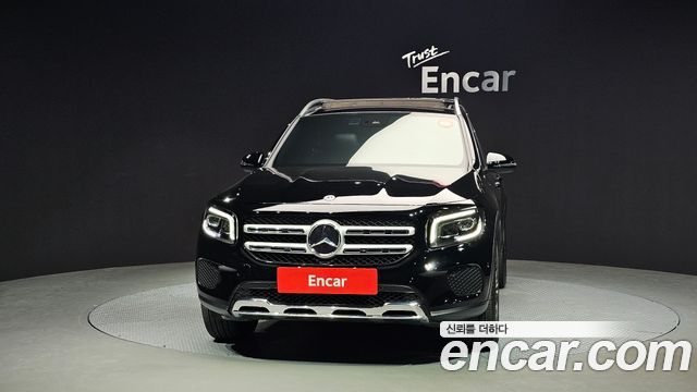 Mercedes-Benz GLB-Class GLB220