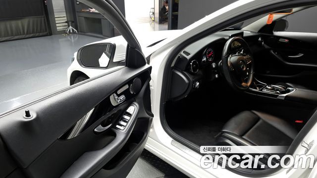 Mercedes-Benz C-Class C200