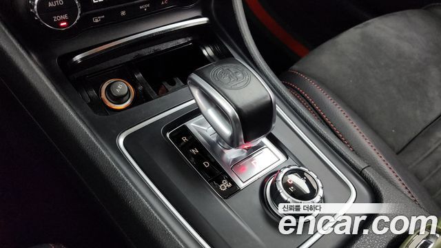 Mercedes-Benz GLA-Class GLA45 AMG 4MATIC