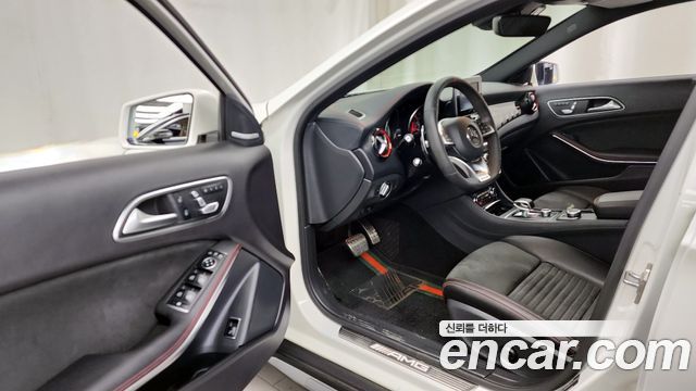 Mercedes-Benz GLA-Class GLA45 AMG 4MATIC