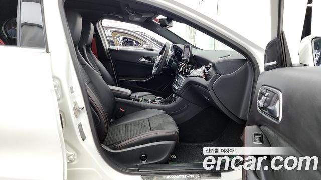 Mercedes-Benz GLA-Class GLA45 AMG 4MATIC