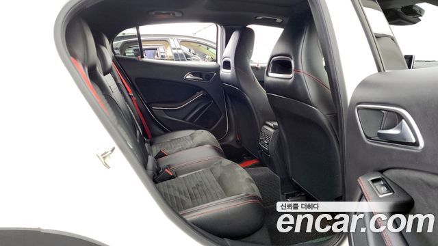 Mercedes-Benz GLA-Class GLA45 AMG 4MATIC