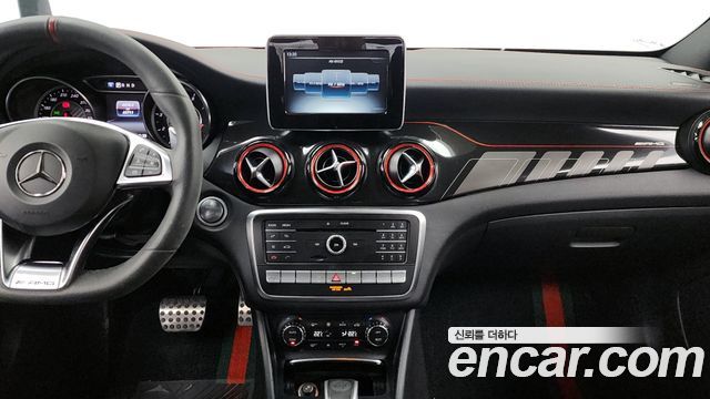 Mercedes-Benz GLA-Class GLA45 AMG 4MATIC