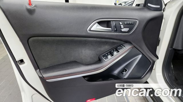 Mercedes-Benz GLA-Class GLA45 AMG 4MATIC