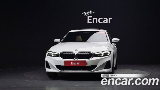 BMW 3-Series 320i