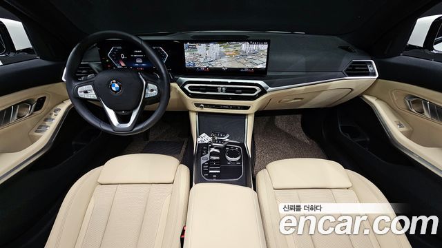 BMW 3-Series 320i