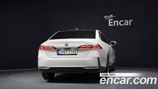 BMW 5-Series 520i