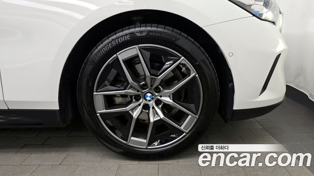 BMW 5-Series 520i