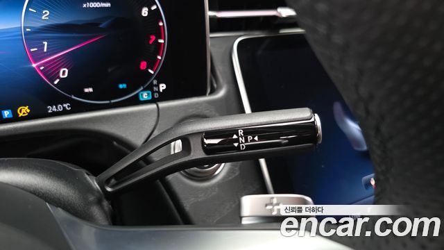 Mercedes-Benz E-Class E200 AMG Line