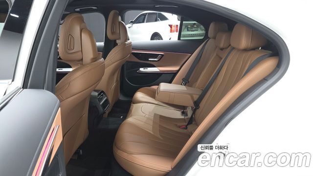 Mercedes-Benz E-Class E200 AMG Line
