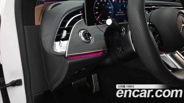 Mercedes-Benz E-Class E200 AMG Line