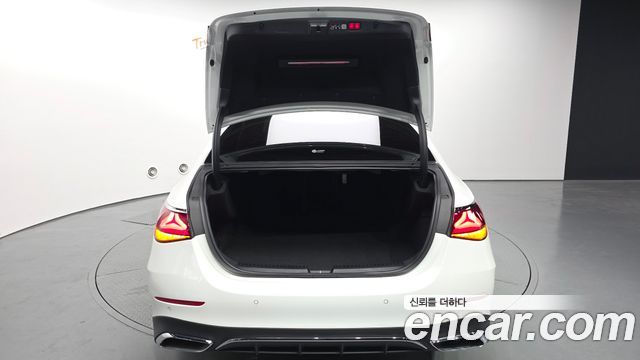 Mercedes-Benz E-Class E200 AMG Line