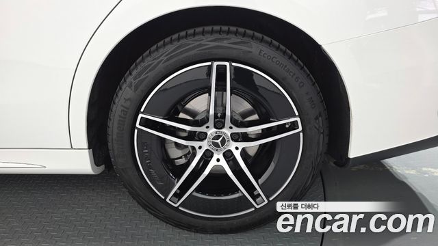 Mercedes-Benz E-Class E200 AMG Line