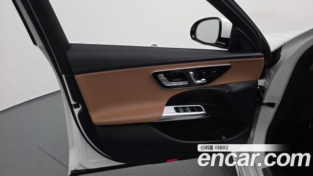 Mercedes-Benz E-Class E200 AMG Line