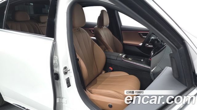 Mercedes-Benz E-Class E200 AMG Line