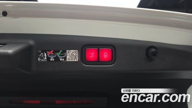 Mercedes-Benz E-Class E200 AMG Line