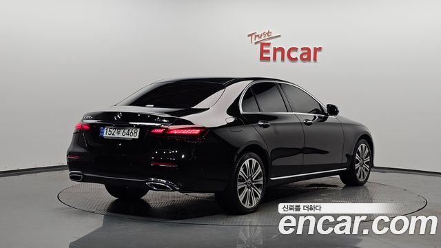 Mercedes-Benz E-Class E300e 4MATIC Exclusive