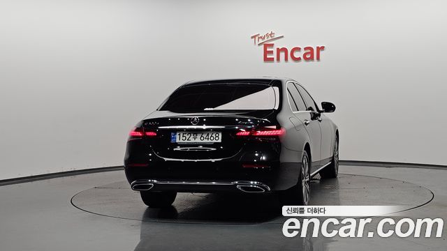 Mercedes-Benz E-Class E300e 4MATIC Exclusive