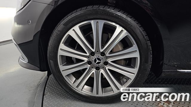 Mercedes-Benz E-Class E300e 4MATIC Exclusive
