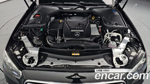Mercedes-Benz E-Class E300e 4MATIC Exclusive