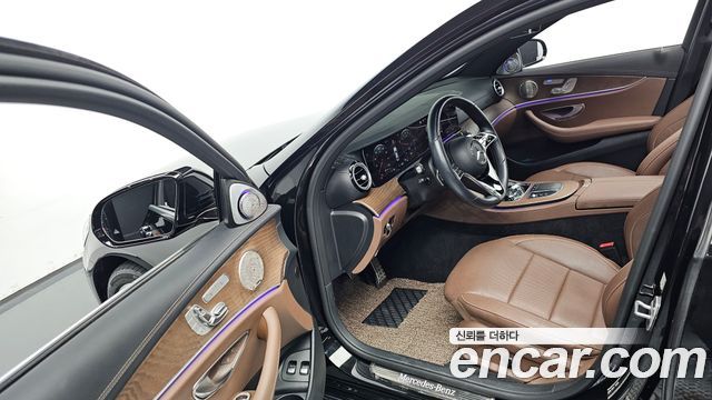 Mercedes-Benz E-Class E300e 4MATIC Exclusive