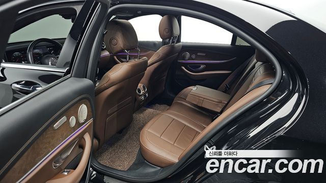 Mercedes-Benz E-Class E300e 4MATIC Exclusive