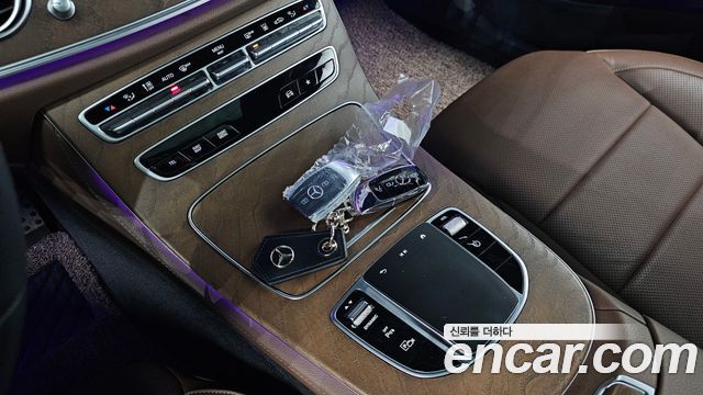 Mercedes-Benz E-Class E300e 4MATIC Exclusive