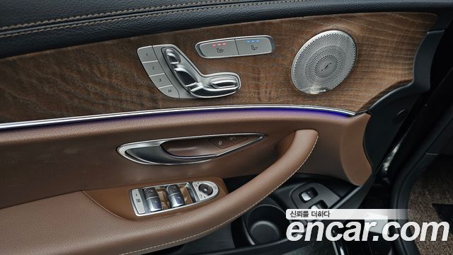 Mercedes-Benz E-Class E300e 4MATIC Exclusive