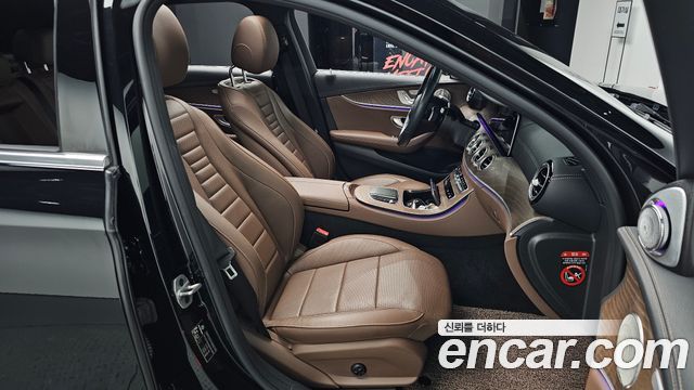 Mercedes-Benz E-Class E300e 4MATIC Exclusive