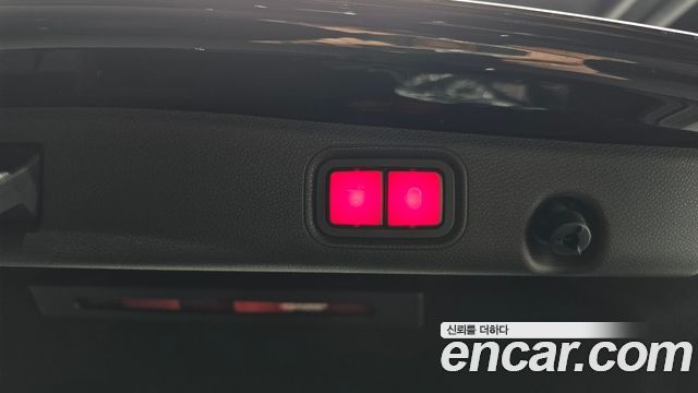 Mercedes-Benz E-Class E300e 4MATIC Exclusive